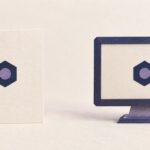 離れた便箋と画面の模型に、同じ模様が現れているイラスト